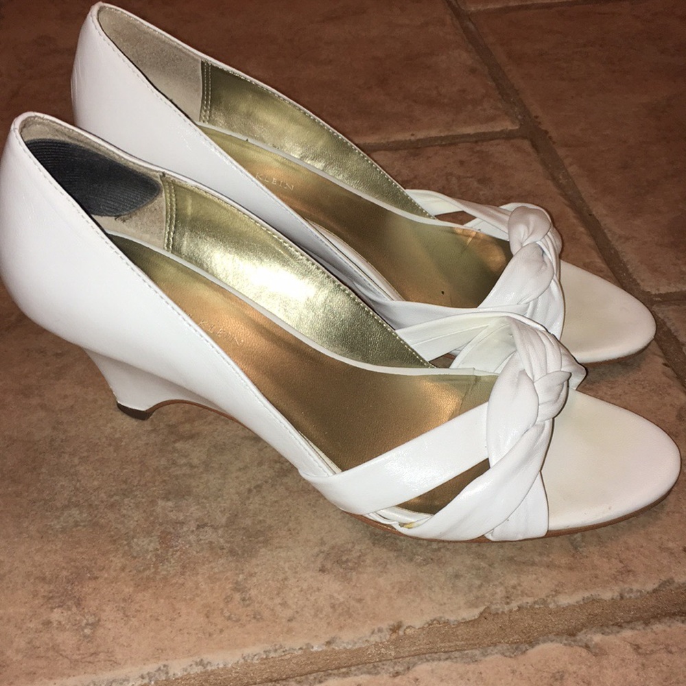 Anne Klein leather shoes